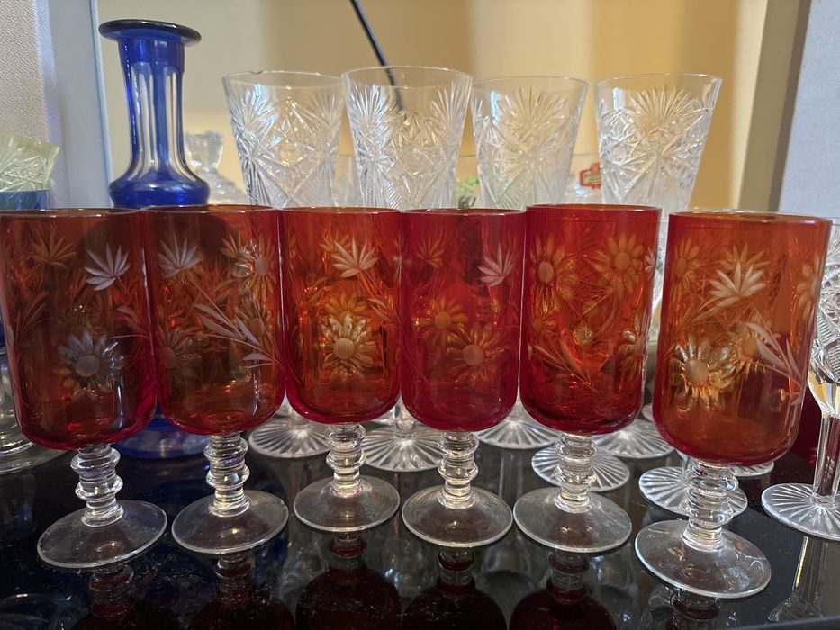 Продается ваза 2 шт и бакалы 6 шт