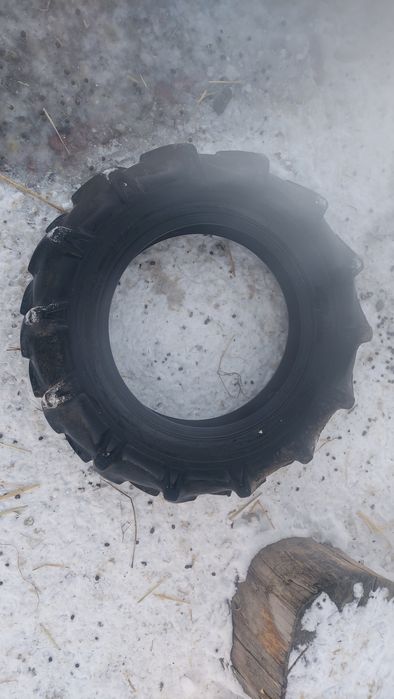 Шины на трактор.8 - 18