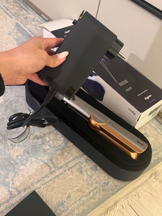 Dyson Airstrait фен и утюжок