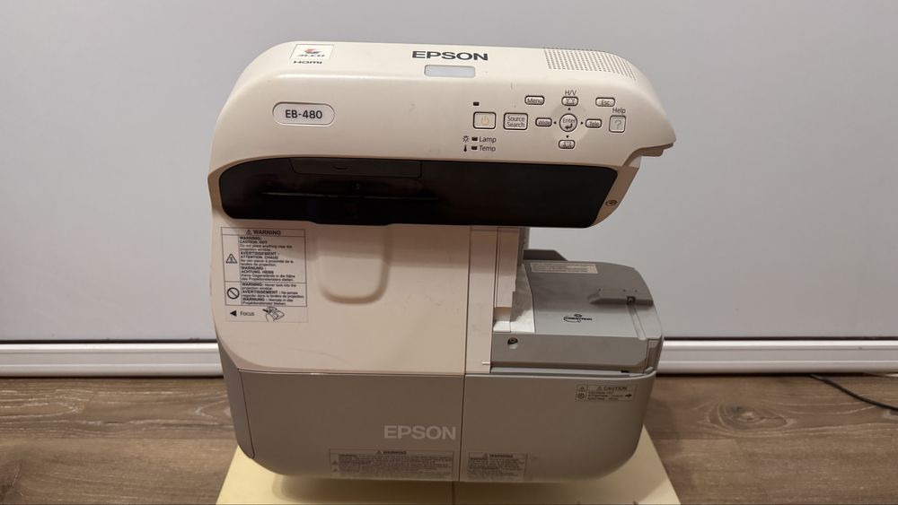 Продам комплект: интерактивная доска + проектор