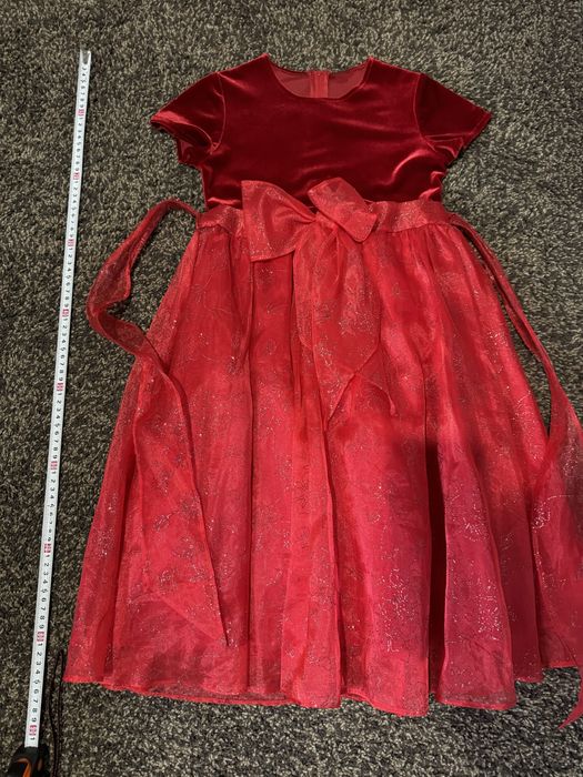 Нарядные платья на 8-9 лет