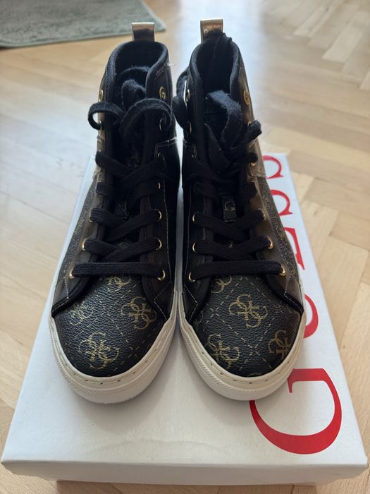 Високи маратонки Guess