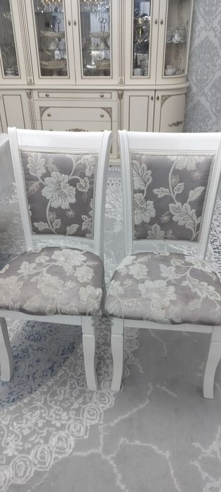 Стулья 18 штук. .