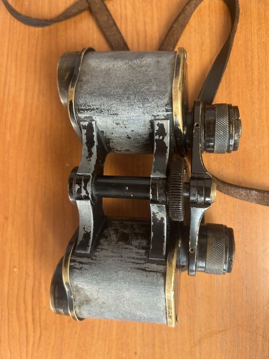 Binoclu Kosmos prismenglas 8X