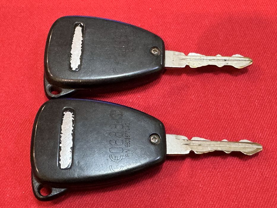 Ключ оригинален за Jeep Dodge Chrysler с 3бетона и платка