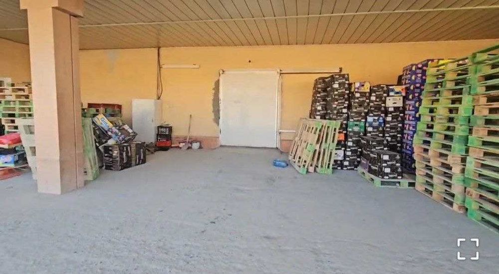 холодильник сотилади