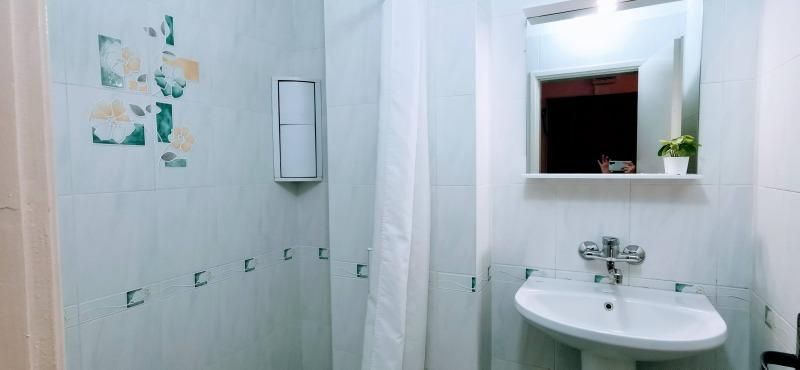 Дава се под наем Тристаен апартамент в Пловдив, Център - 90 кв.м за 750 € - Снимка #7