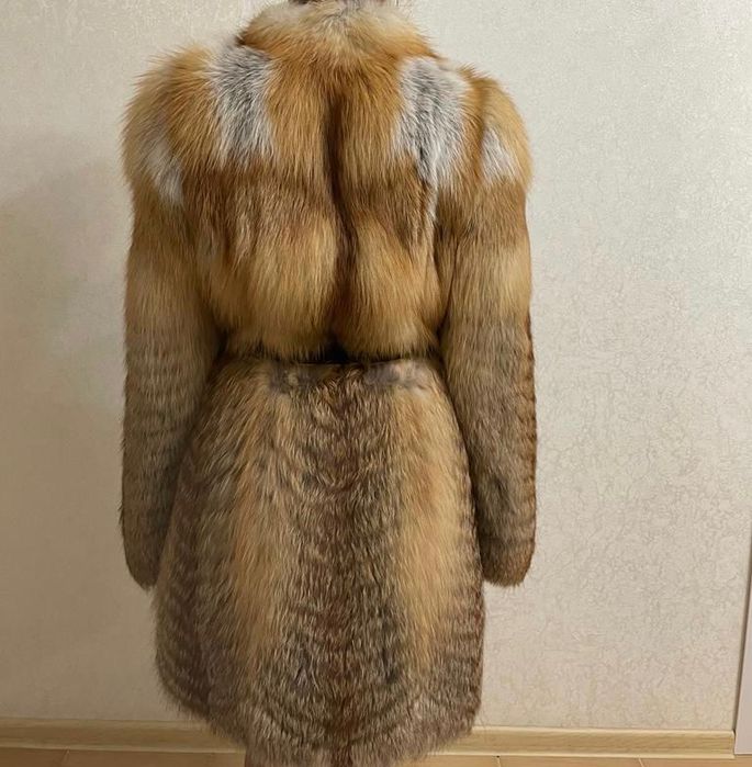 Продаю шубу из натуральной Лисы