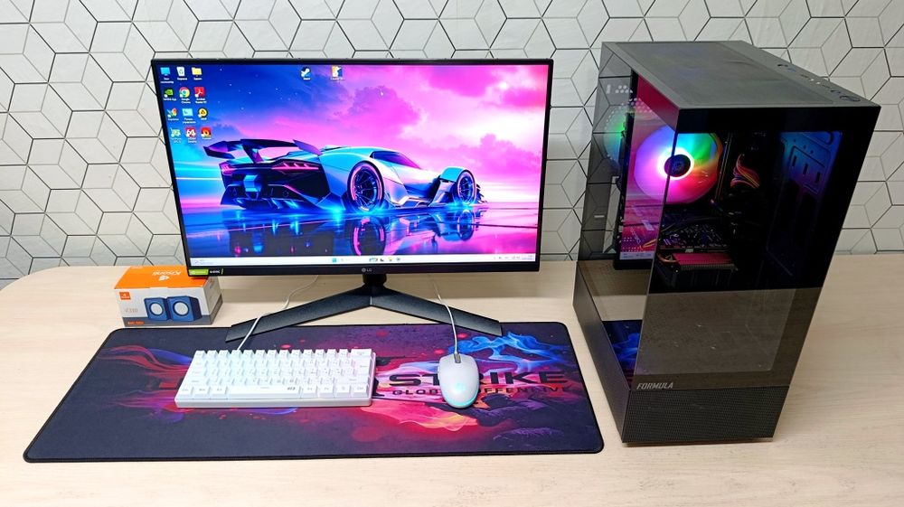 Ultra PC Set: Intel® Core™ i5-10400F / RTX 2060 Super / 16 GB RAM
