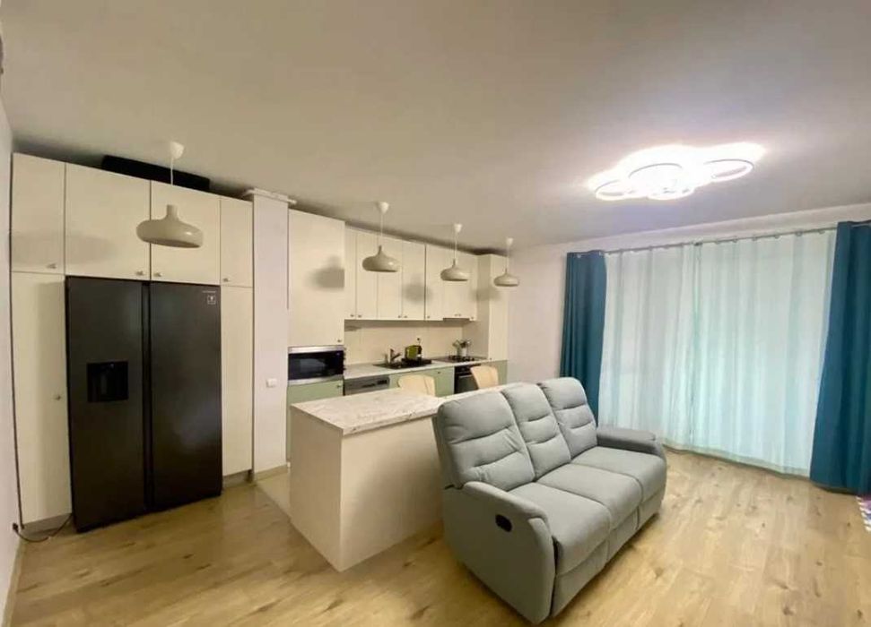 Дава се под наем Многостаен апартамент в Пловдив, Център - 110 кв.м за 316.2 € - Снимка #1