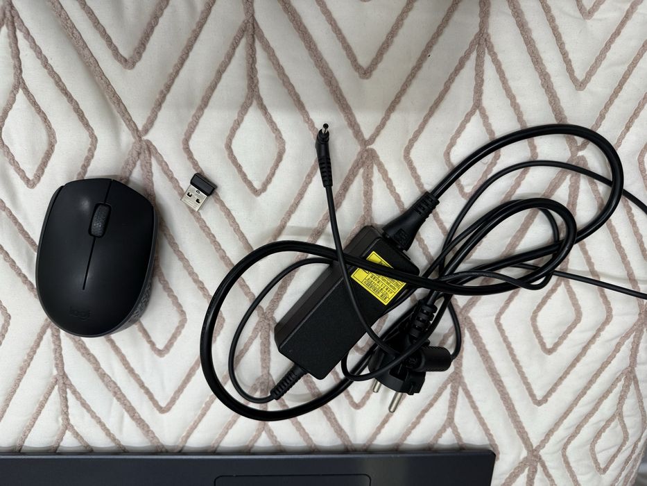 Ноутбук Acer черный