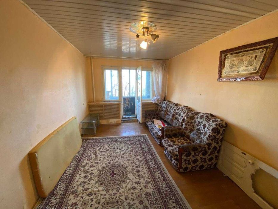 Продам 2 комнатную на Молодежке