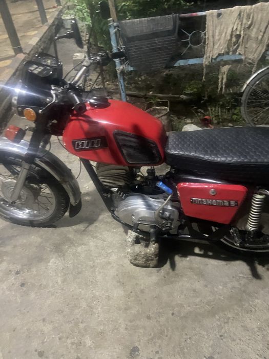 ij mototsekl rangi qizil baloni yangi