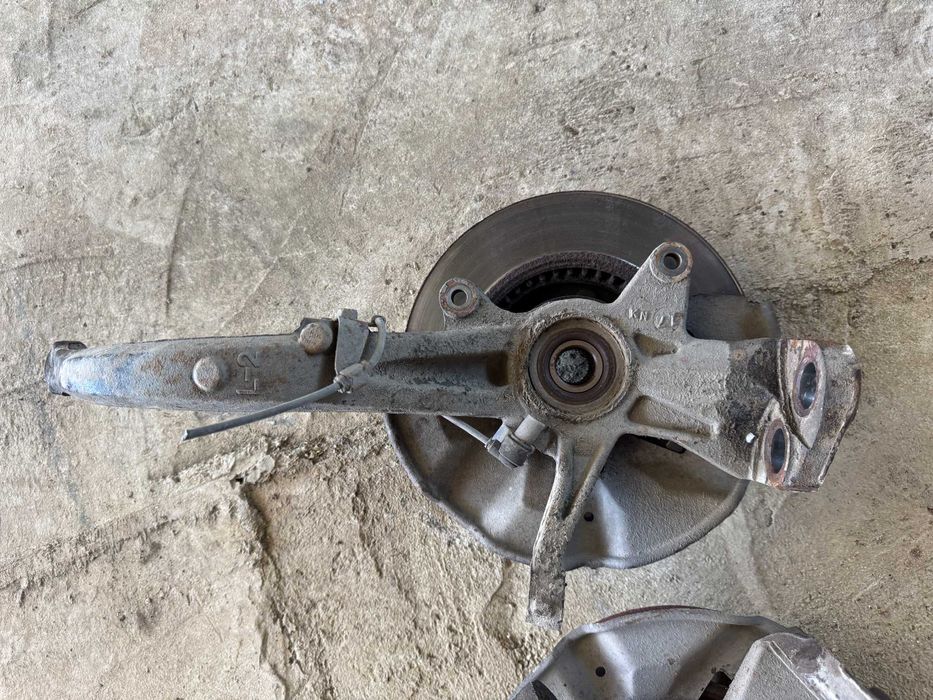 предни макферсони и шенкели главина за мазда 6