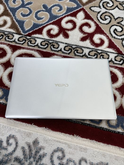Продам ноутбуки б/у YEPO А95