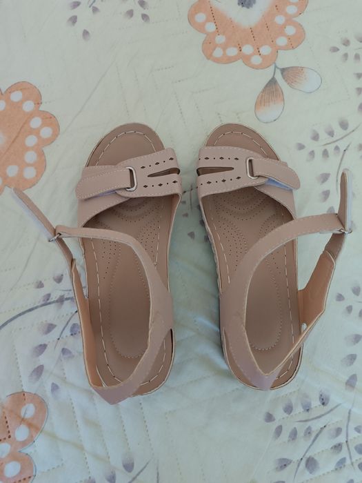 Кожени сандали номер 38