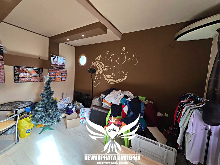 Продавам двуетажна къща РЗП 364кв. с 313кв.м. двор в гр.Асеновград