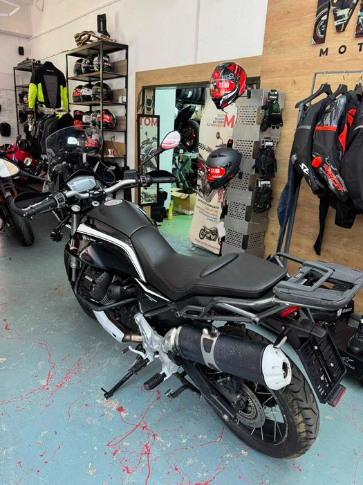 Moto Guzzi V85 TT 2023 -GARANTIE-
