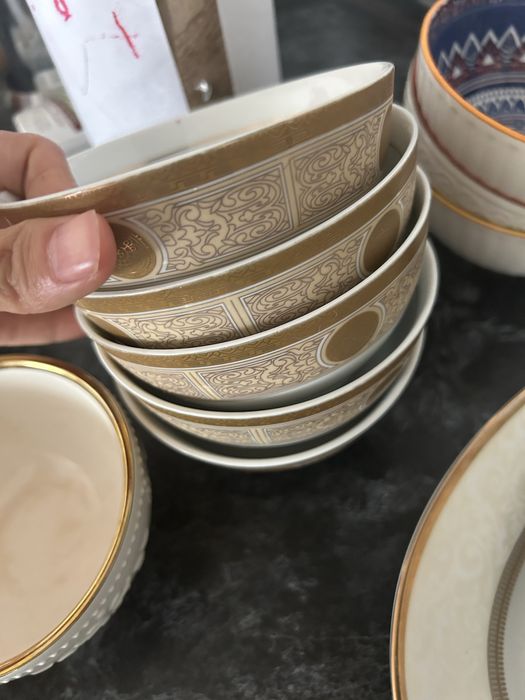 Продам столовый сервиз