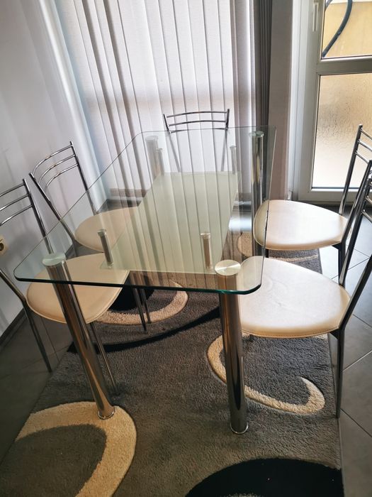 Стъклена     маса