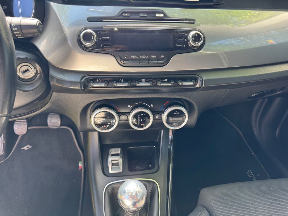 Alfa Romeo Giulietta 1.6 JTDM 105 CP | 2010 | 185.000 km | Climatronic