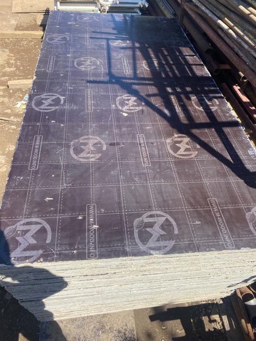 Продам обмен опалубка и все для монолита