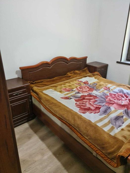 Продам Мебель для спальни (кровать, шкаф, 2 тумбы) спальный гарнитур