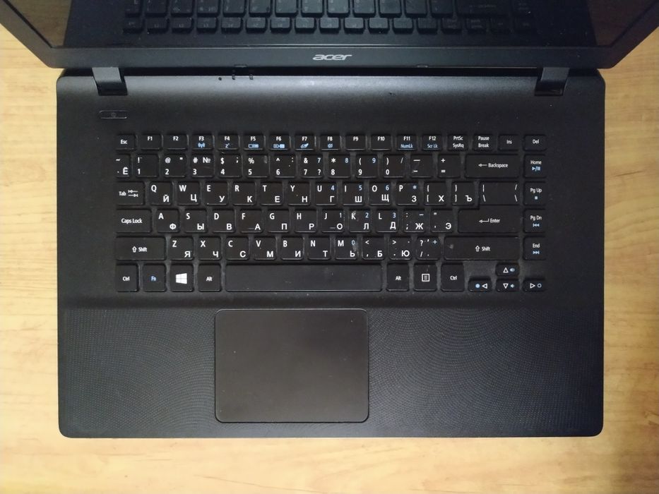 Ноутбук Acer AMD a4, SSD, Radeon HD 8330