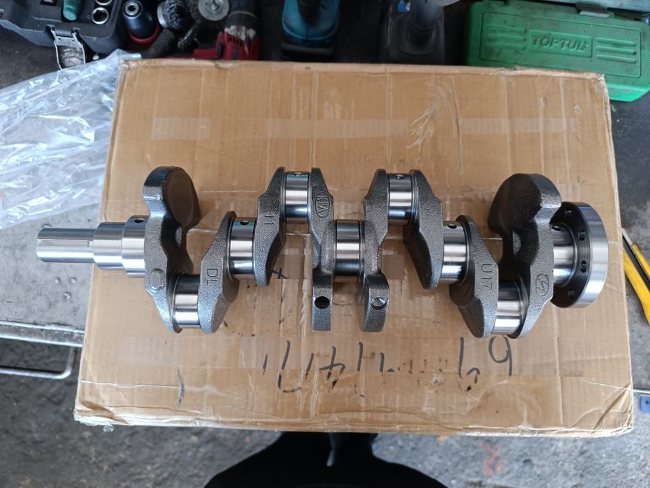 НОВ Колянов вал за Хюндай и Киа 1.7 CRDi с код на двигател D4FD