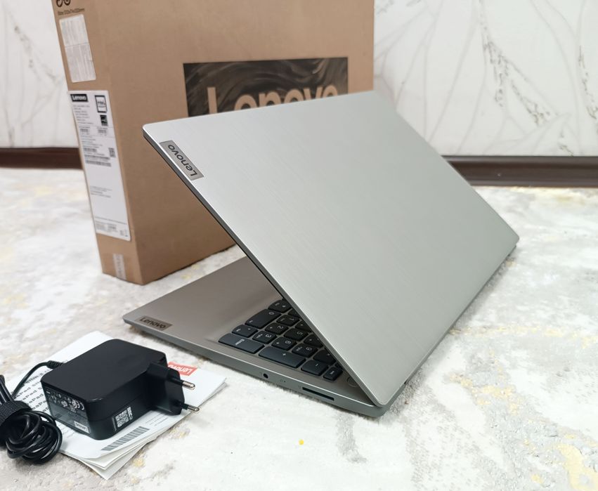 Ноутбук LENOVO IdeaPad 3 + Документы.