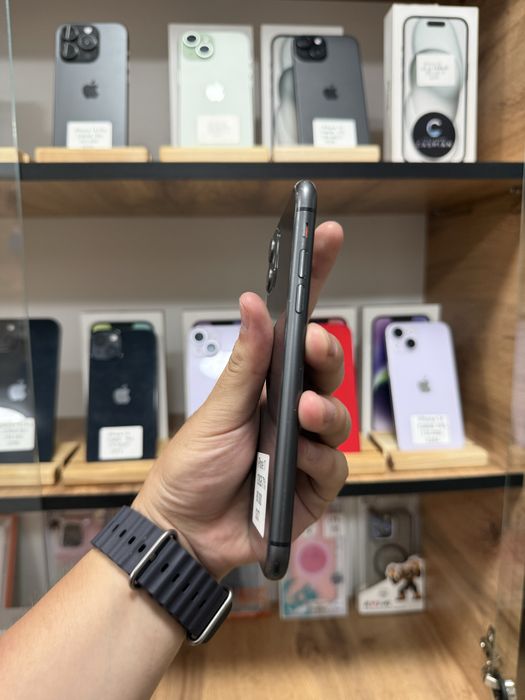 iPhone 11  128GB