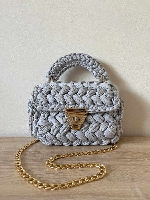 Ръчно плетени чанти.