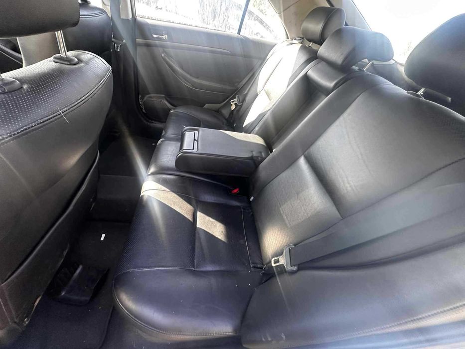 На части Toyota Avensis 2.2 D4D 150 к.с. 2005 година