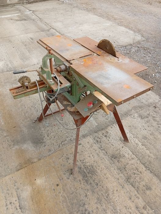 Станок деревообрабатывающий