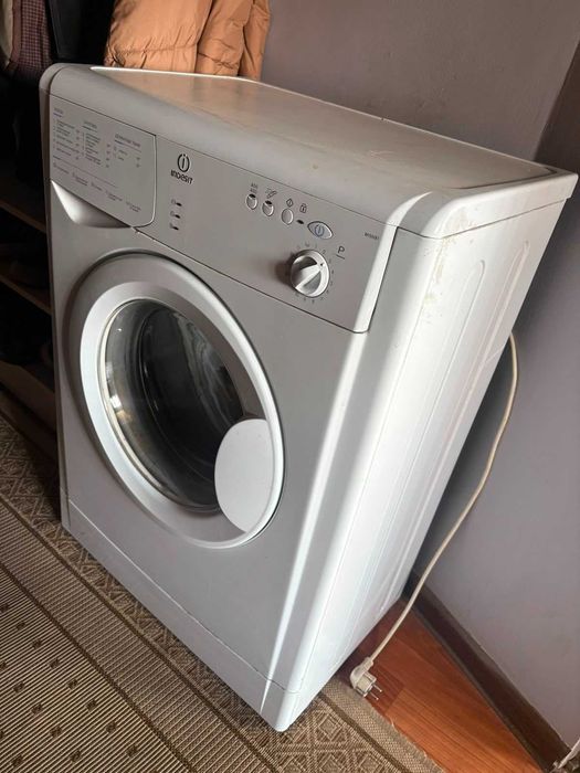 Стиральная машина Indesit