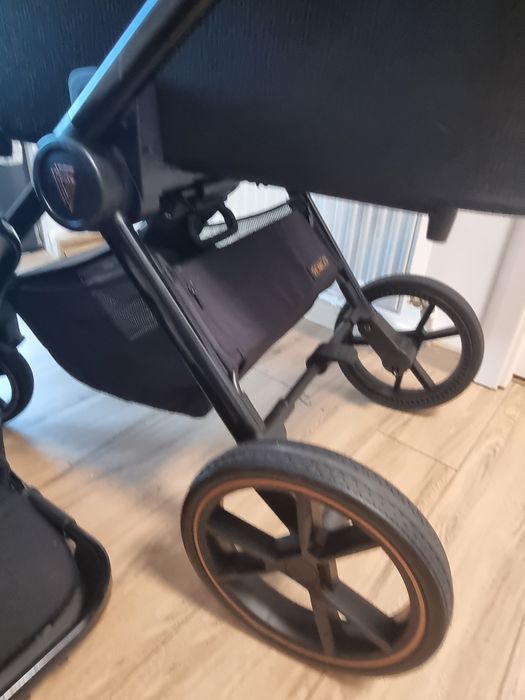 Venicci Tinum 2in1 plus scaun auto si accesorii