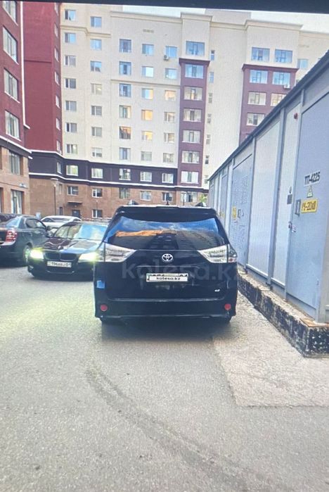 Toyota Sienna  2018г.