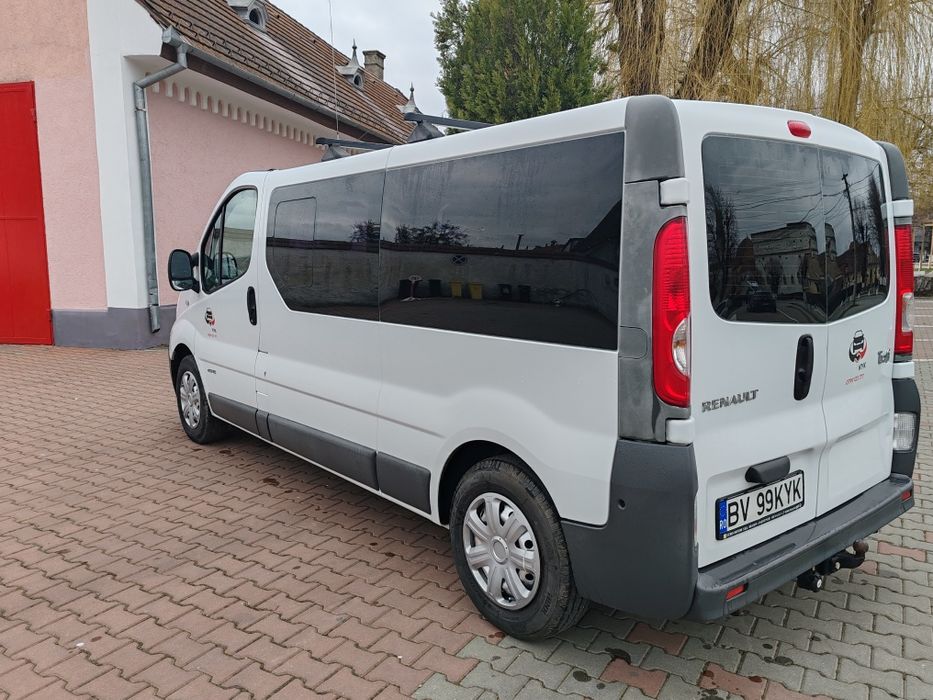 Renault trafic 9 locuri maxi