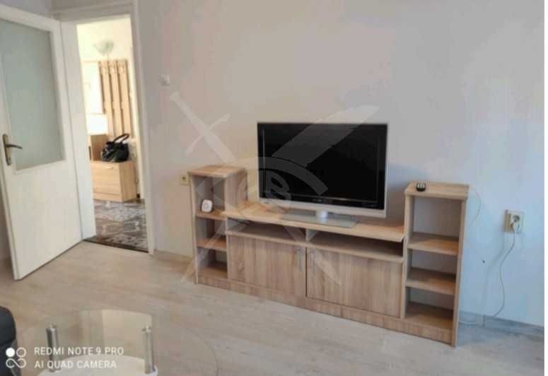 Тристаен - Център