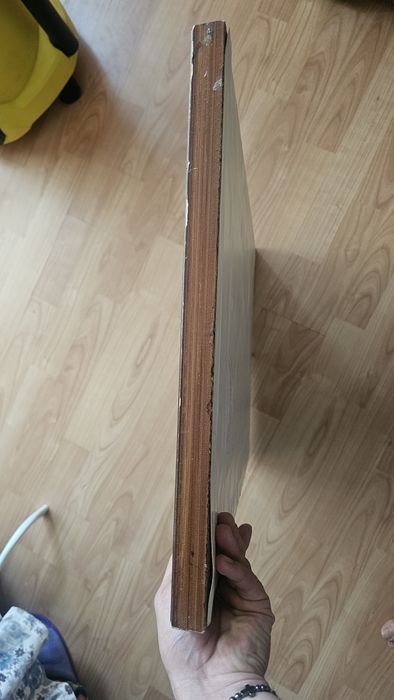 Icoana pictata pe geam