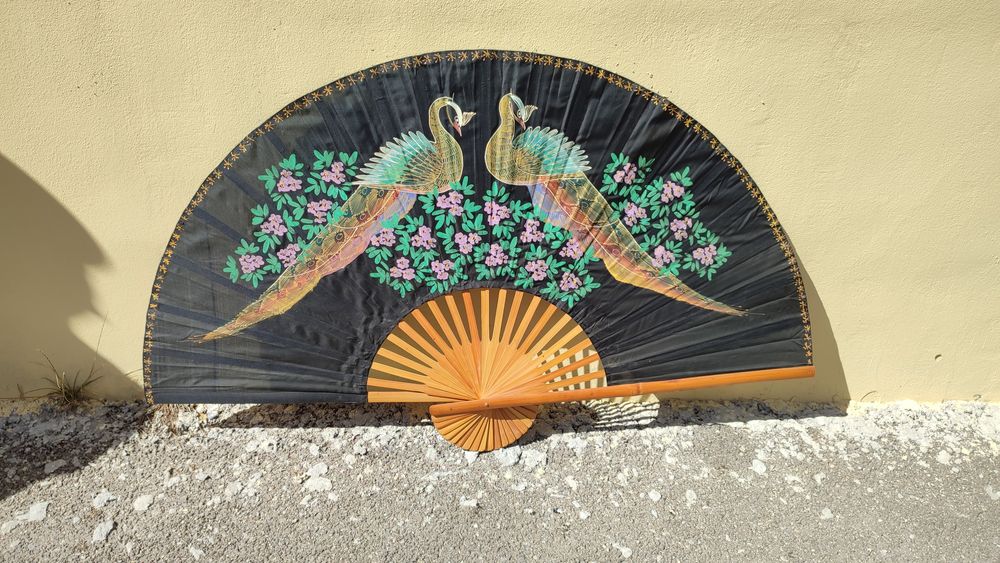 Evantai mare de perete