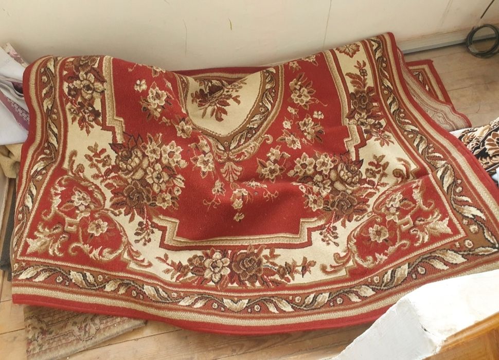 Продам ковры,тюли и шторы