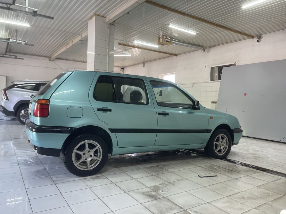 Продам хорошой Автомобиль Golf 3 , гольф 3