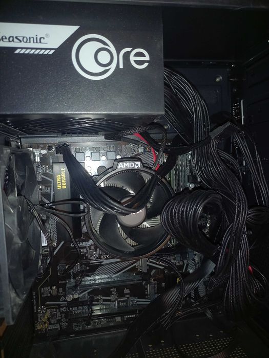 Компютър Ryzen 5, Vega R7