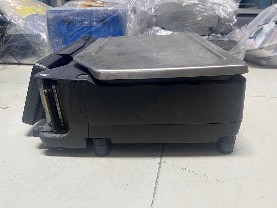 Продаются торговые весы с печатью этикеток DIGI SM-5300 L B