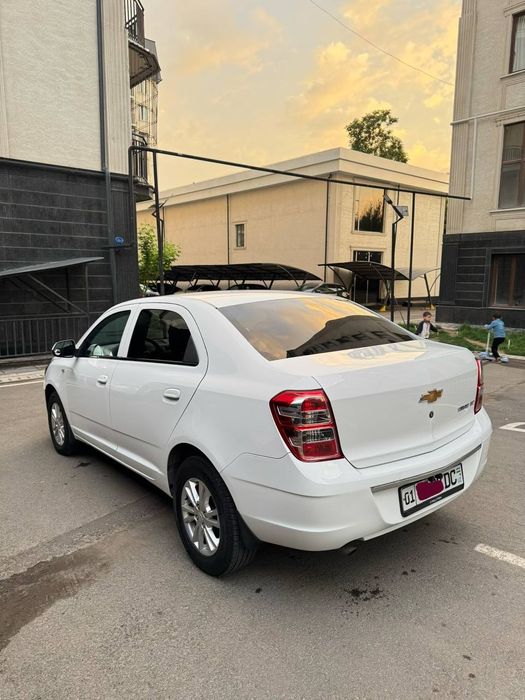 Chevrolet Cobalt 2023 — 3