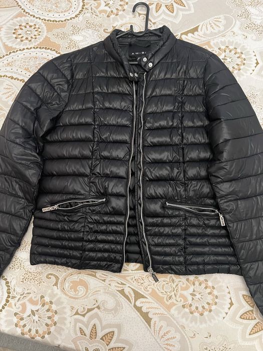 Geaca dama foarte buna si cadou un tricou