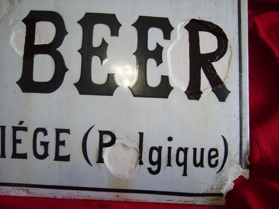 Стара емайлирана табела от началото на ХIX век ,и бастун