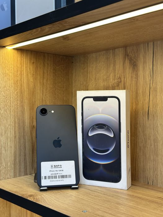 айфон 16е черный