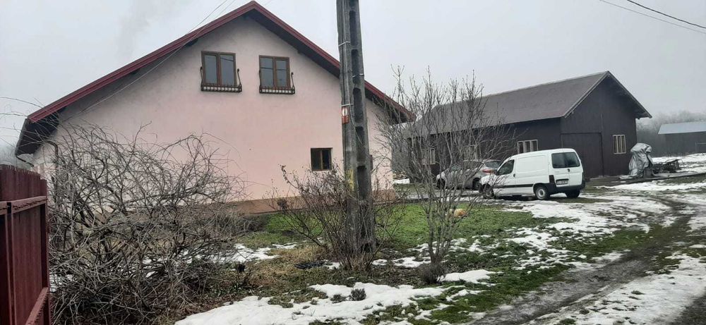 Vând proprietate 3 hale și teren 9000 mp în Jupânești, Gorj